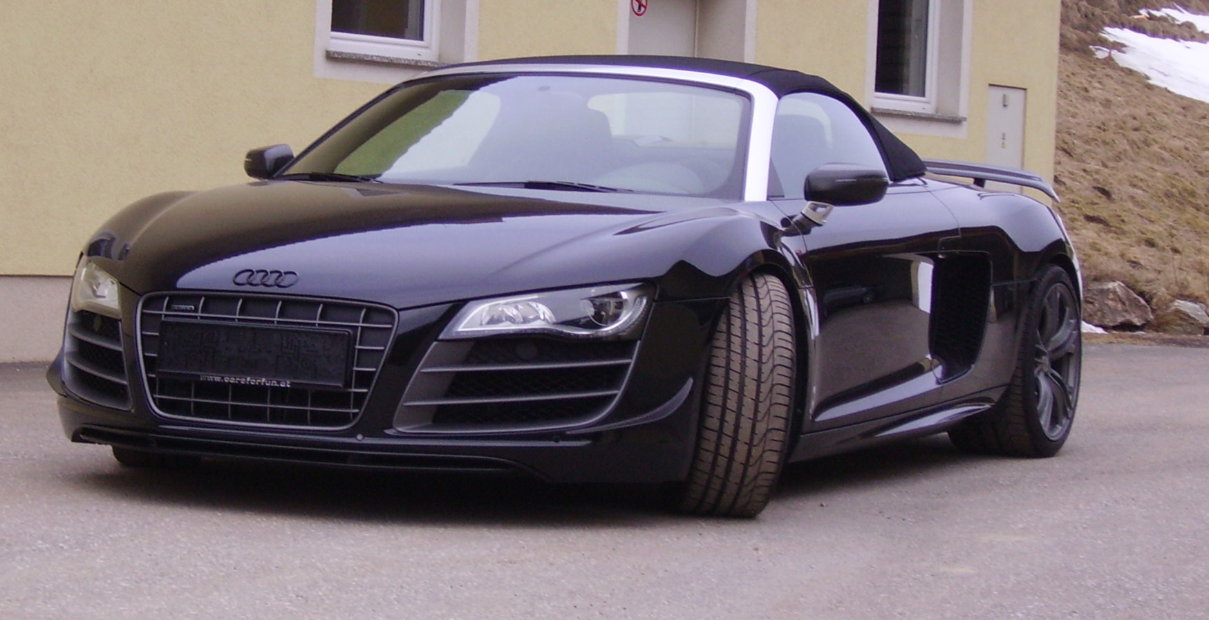 Audi R8